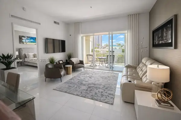 250 NE Sunny Isles Blvd #TH-407, Sunny Isles Beach, FL 33160