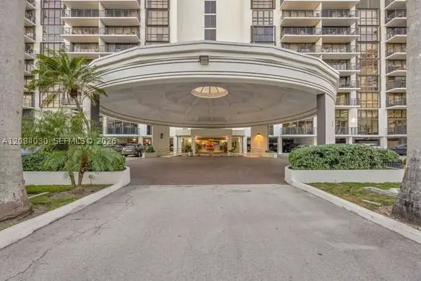 1450 Brickell Bay Dr #511, Miami, FL 33131