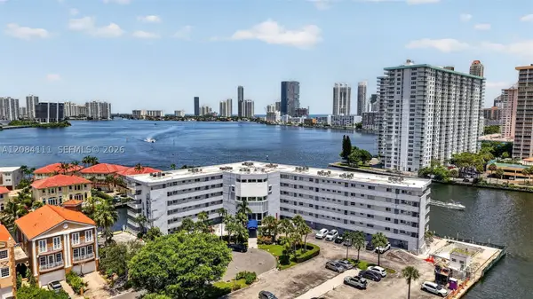 4000 NE 170th St #606, North Miami Beach, FL 33160