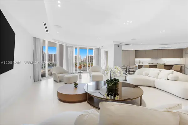 21050 Point Pl #902, Aventura, FL 33180