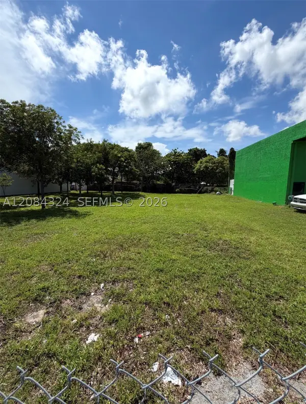 122 NW 22nd Ave, Miami, FL 33125