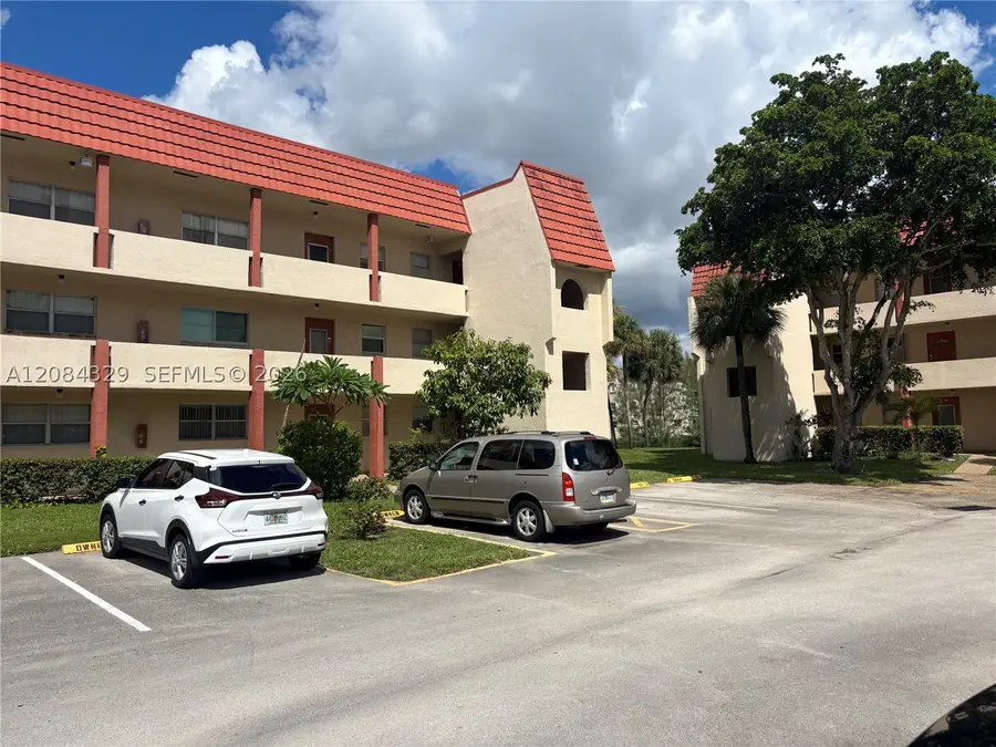 3051 E Sunrise Lakes Dr #211, Sunrise, FL 33322 - #3