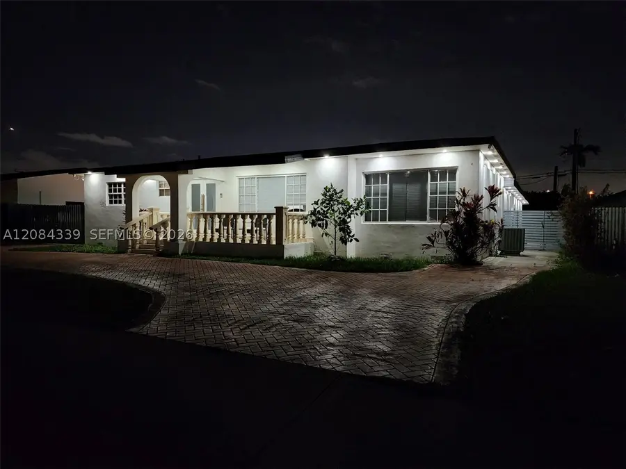 8240 SW 38th St, Miami, FL 33155 - #2