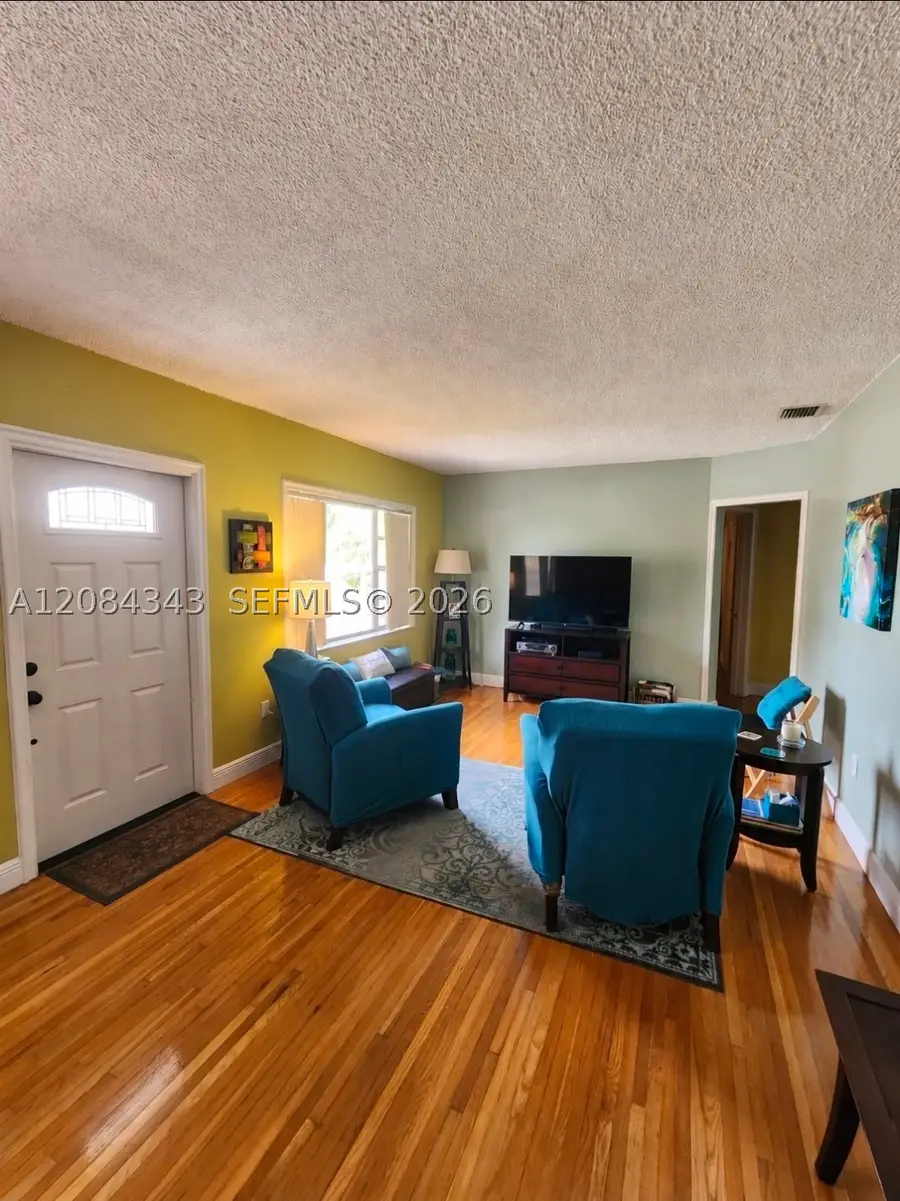 130 E 35th St, Hialeah, FL 33013 - #3