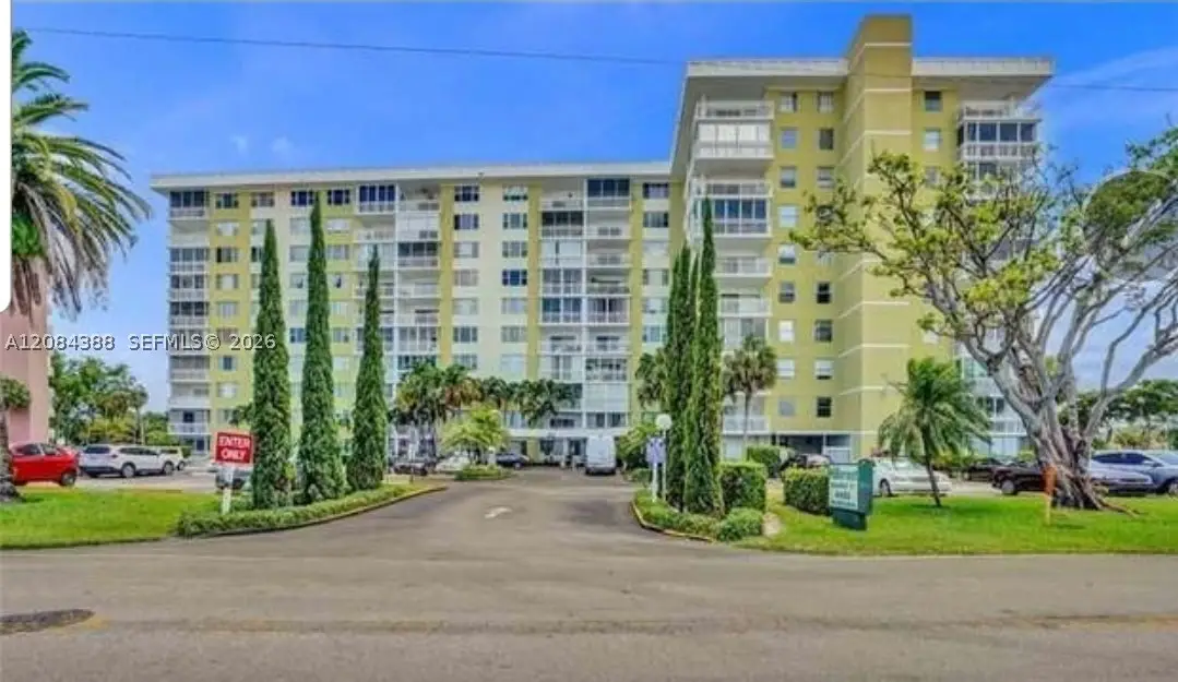 4400 Hillcrest Dr #300-B, Hollywood, FL 33021 - #1