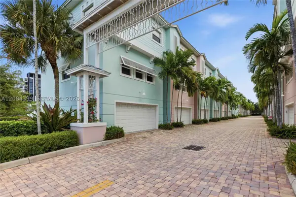 479 NE 1st St, Pompano Beach, FL 33060