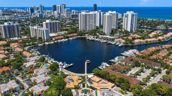 3601 NE 207th St N 51, Aventura, FL 33180