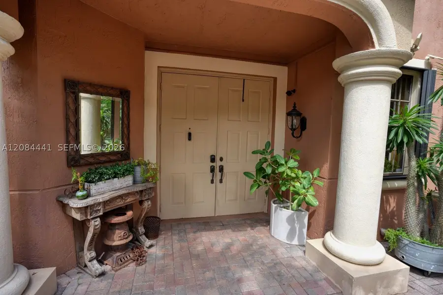 2706 Kinsington Cir #23-2, Weston, FL 33332 - #2