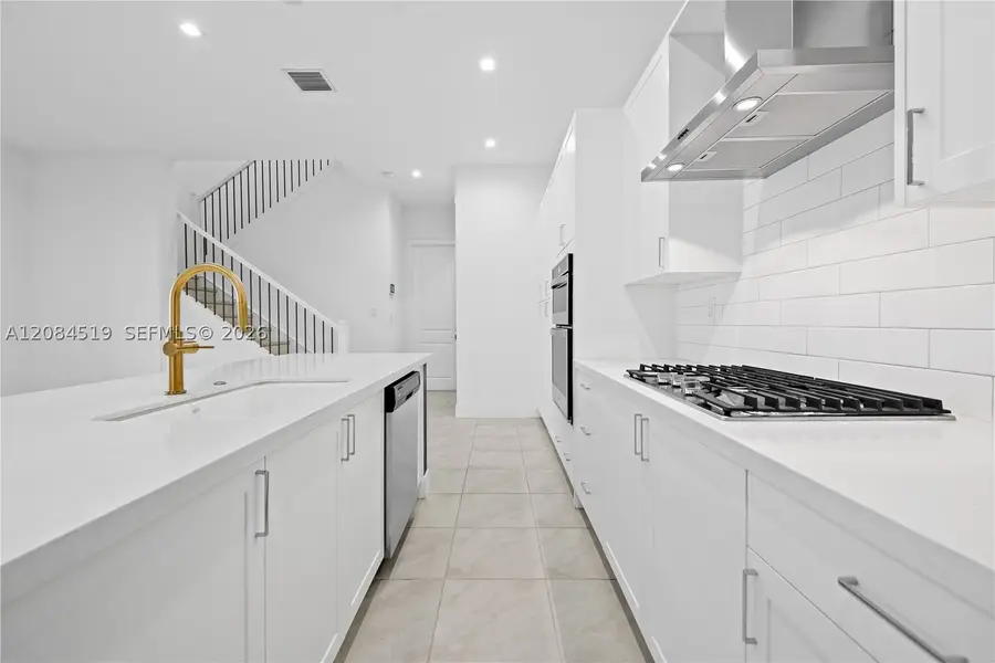 4402 NW 81st Ave, Doral, FL 33166 - #3