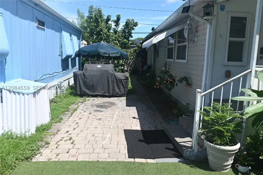 4832 SW 47 Ln, Davie, FL 33314 - #2