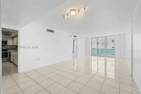 5001 Collins Ave #5E, Miami Beach, FL 33140