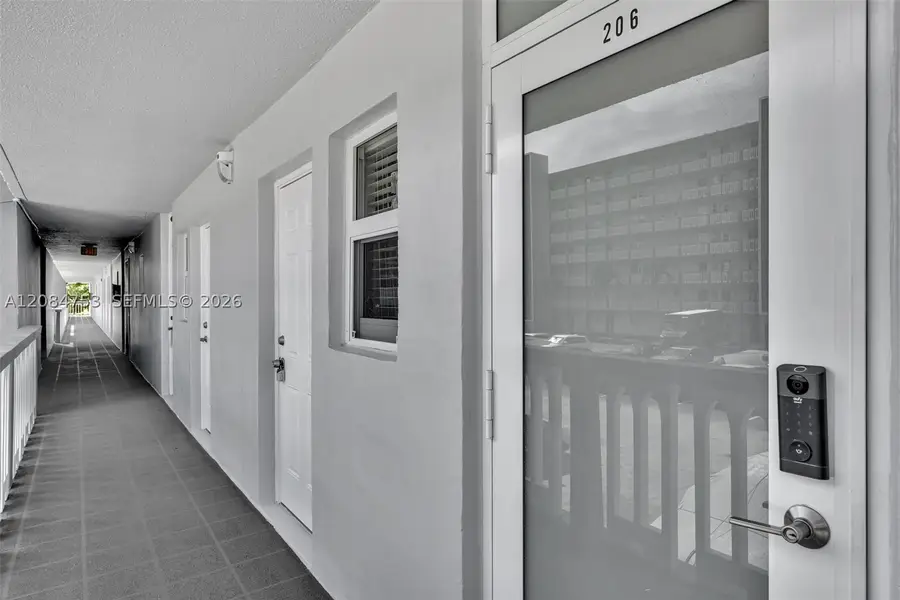 610 NE 12th Ave #206, Hallandale Beach, FL 33009 - #3