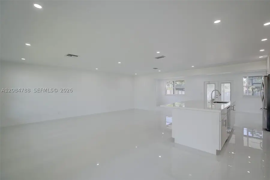 1801 N 54th Ave, Hollywood, FL 33021 - #2