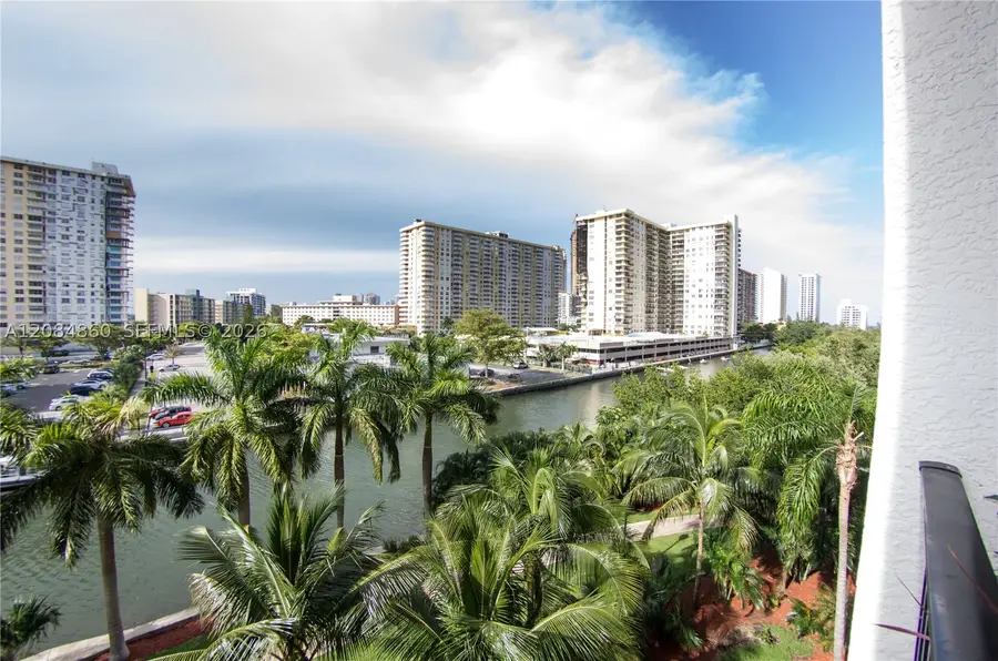 17150 N Bay Rd #2512, Sunny Isles Beach, FL 33160 - #3