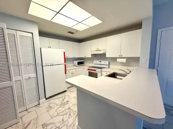 2015 SE 10th Ave #127, Fort Lauderdale, FL 33316