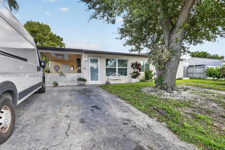 4351 SW 22nd St, Fort Lauderdale, FL 33317 - #3