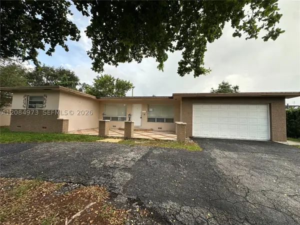 4200 Hayes St, Hollywood, FL 33021