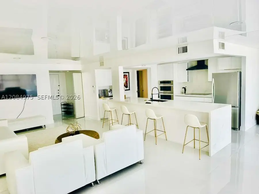 600 Parkview Dr #1018, Hallandale Beach, FL 33009 - #3