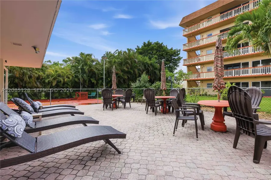 5300 Washington St #W513, Hollywood, FL 33021 - #2