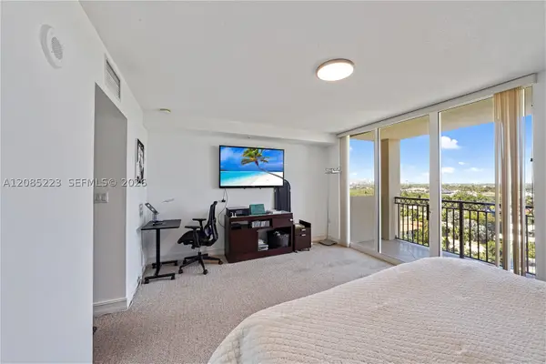2001 N Ocean Blvd #1002 S, Fort Lauderdale, FL 33305