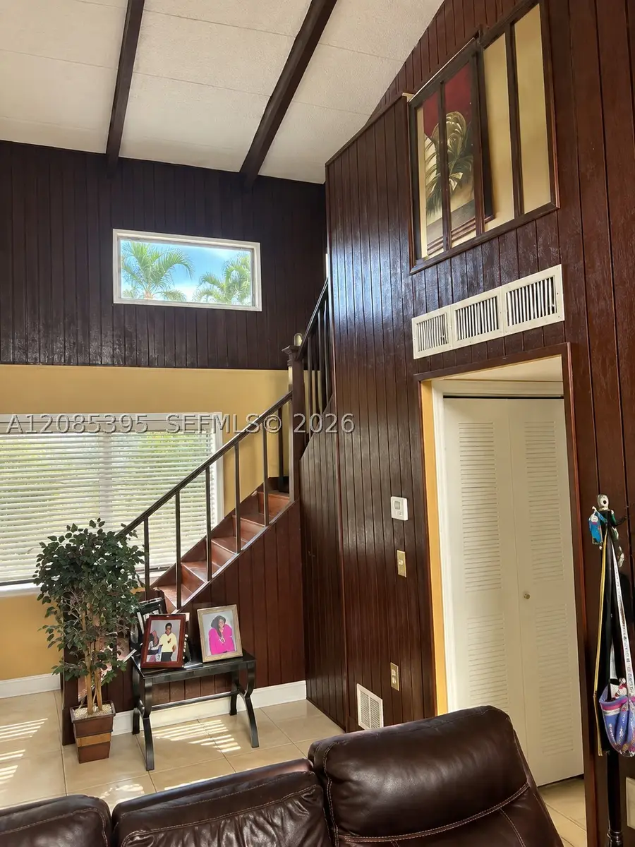 4420 NW 37th St, Lauderdale Lakes, FL 33319 - #2