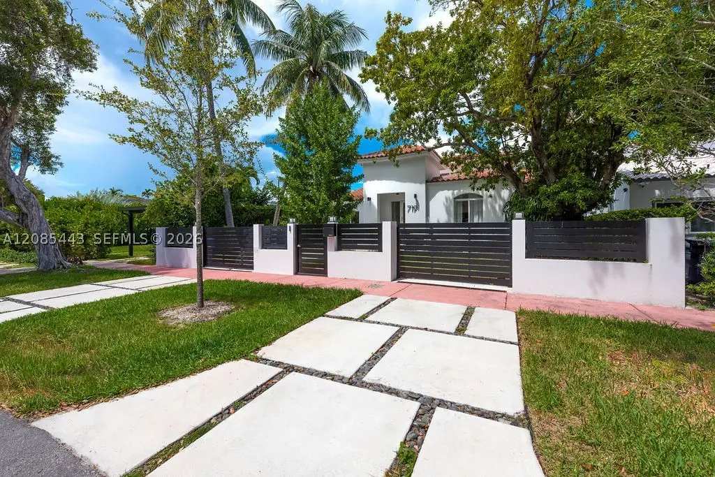 719 W 51st St, Miami Beach, FL 33140 - #1