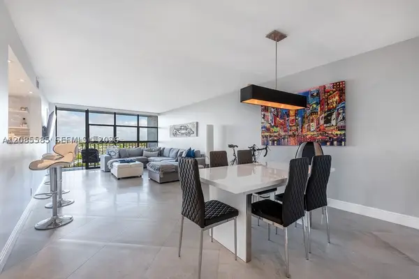 600 Parkview Dr #829, Hallandale Beach, FL 33009