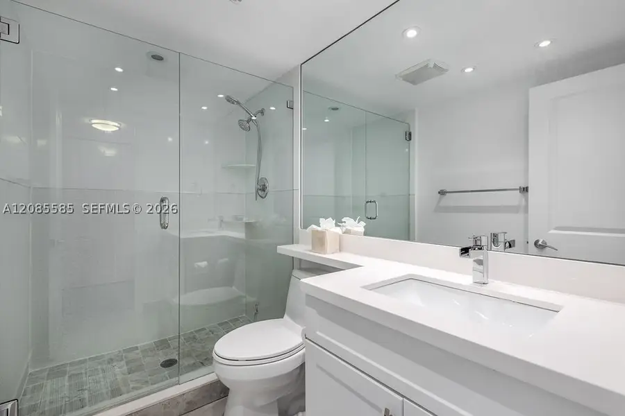 600 Parkview Dr #829, Hallandale Beach, FL 33009 - #3