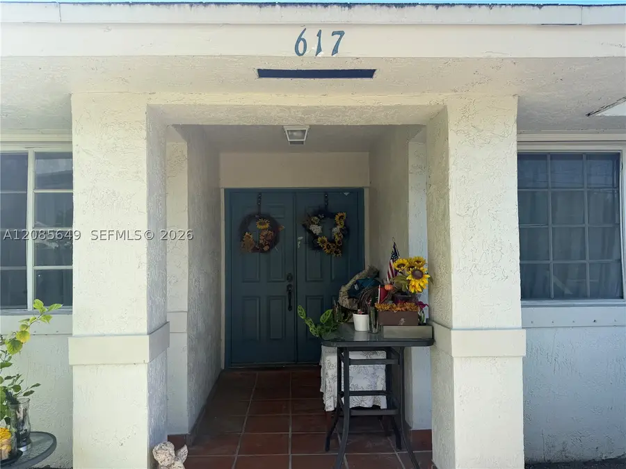 617 SW 1st St, Hallandale Beach, FL 33009 - #2