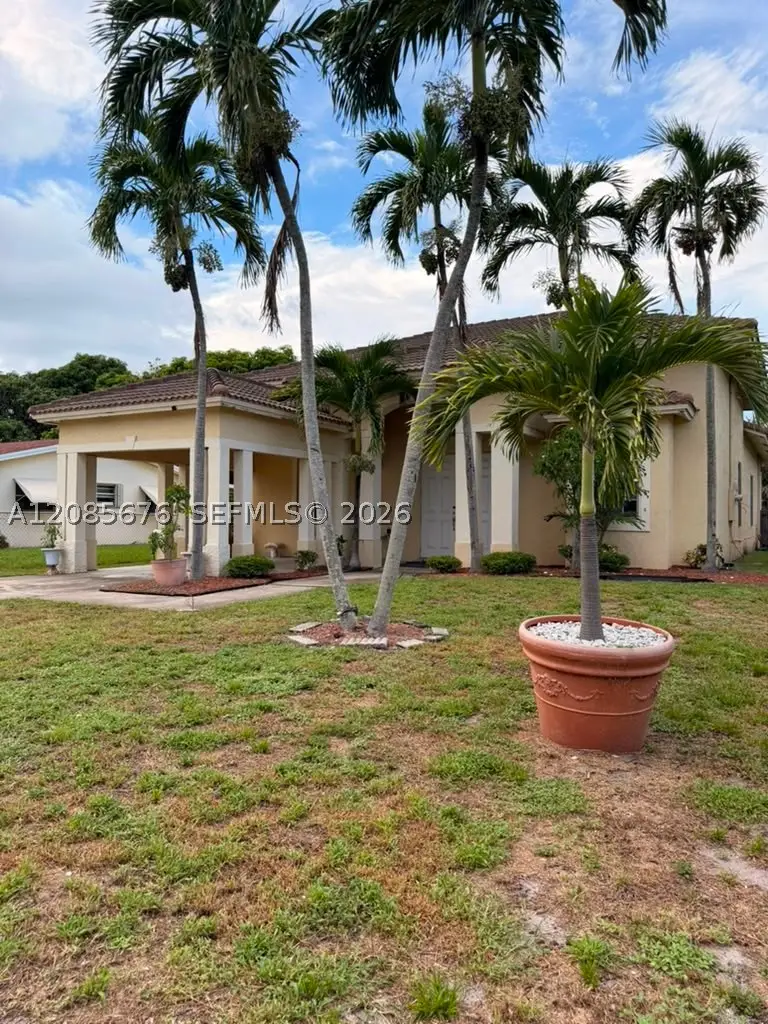 173 SW 3rd Ct, Deerfield Beach, FL 33441 - #2