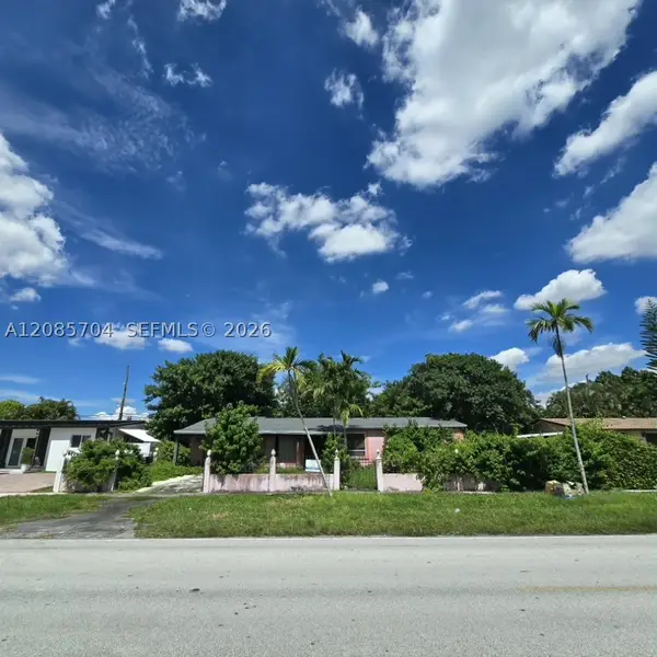 9371 SW 32nd St, Miami, FL 33165