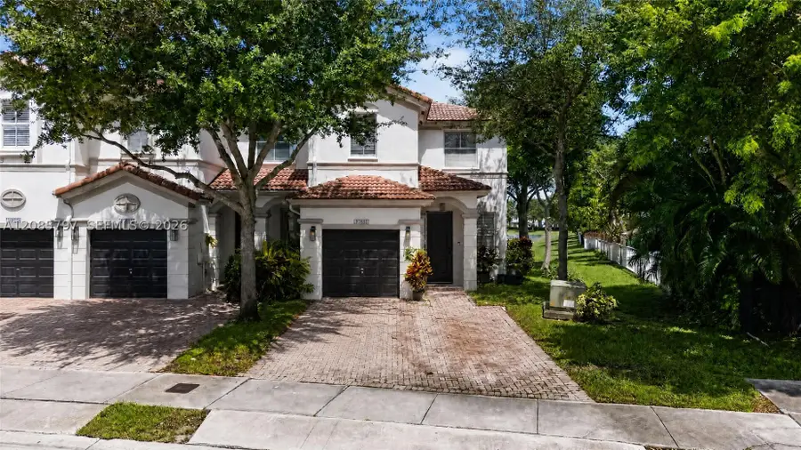 10861 NW 79th St, Doral, FL 33178 - #2