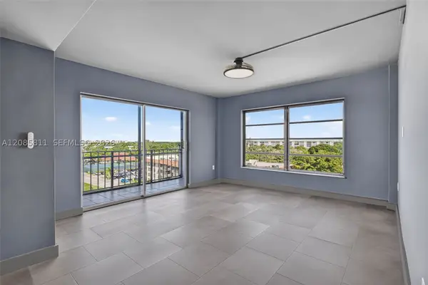 4174 Inverrary Dr #815, Lauderhill, FL 33319