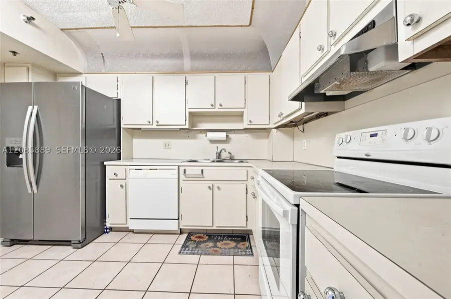 3850 Washington St #808, Hollywood, FL 33021 - #2