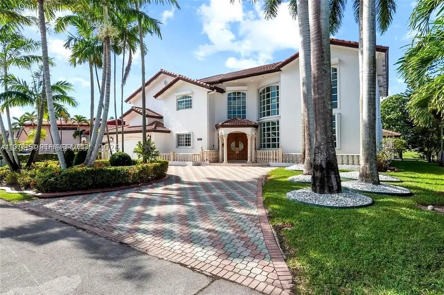 19420 W Saint Andrews Dr, Hialeah, FL 33015 - #2