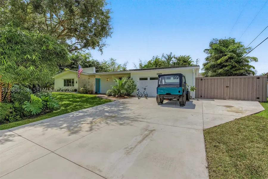 18740 SW 86th Ave, Cutler Bay, FL 33157 - #2