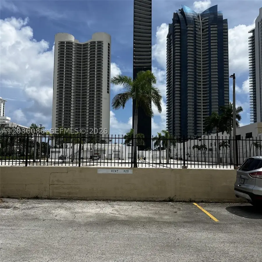 200 172nd St #504, Sunny Isles Beach, FL 33160 - #3