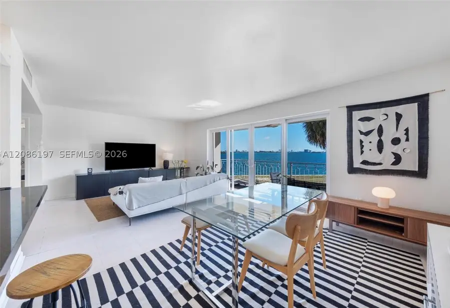 11111 Biscayne #2D, Miami, FL 33181 - #2