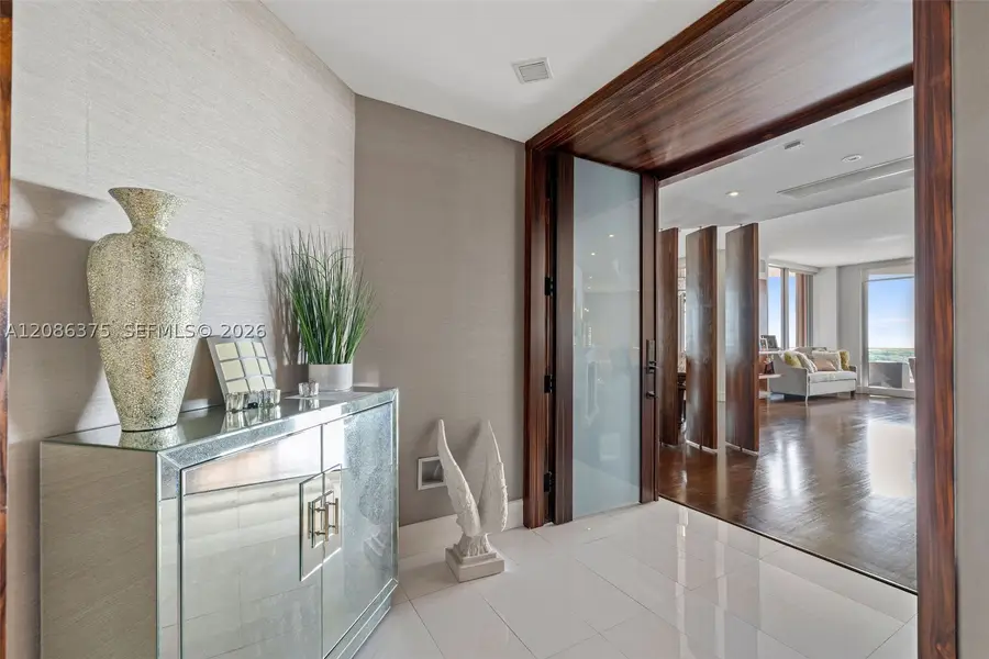 60 Edgewater Dr #9D, Coral Gables, FL 33133 - #2