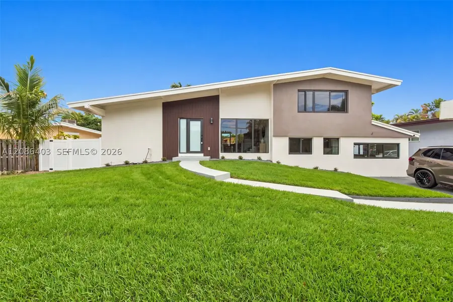 2412 Sugarloaf Ln, Fort Lauderdale, FL 33312 - #2