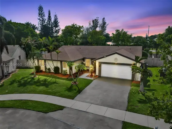 1361 White Stone Way, Davie, FL 33325