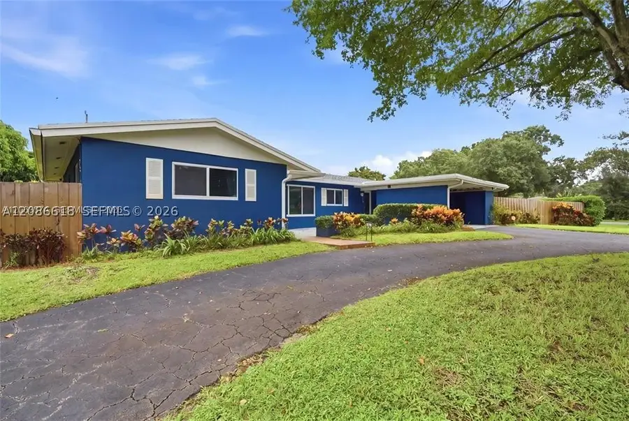 341 SW 54th Ave, Plantation, FL 33317 - #2