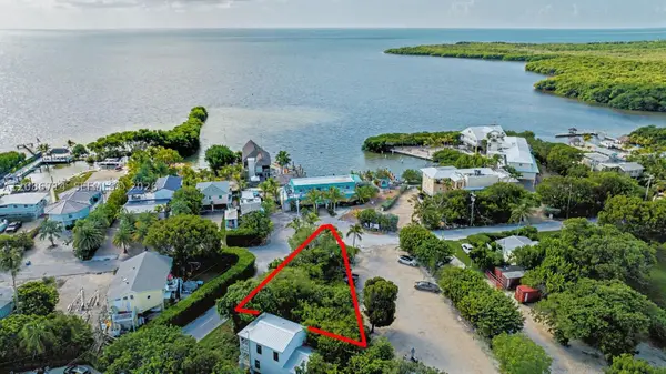 15 Ocean View Blvd, Key Largo, FL 33037