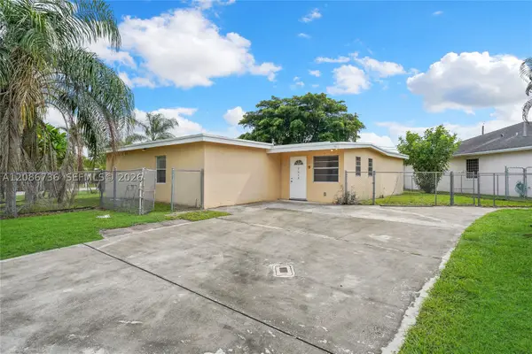 5618 Cinnamon Dr, West Palm Beach, FL 33415