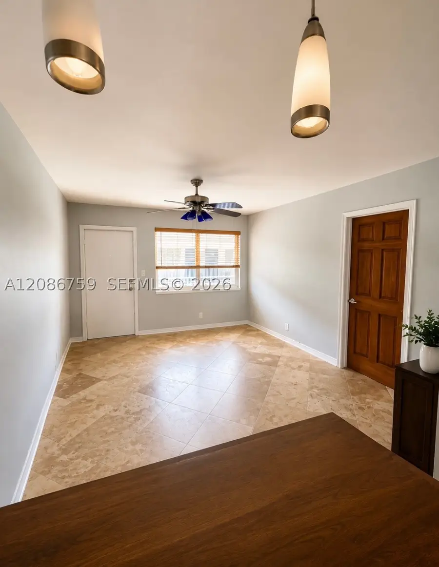 1000 SE 15th St #205, Fort Lauderdale, FL 33316 - #2
