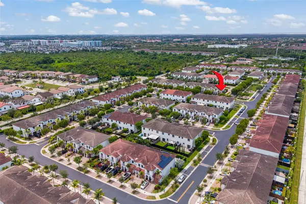 8897 NW 103rd Ave, Doral, FL 33178