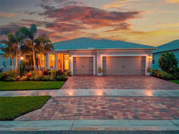 10494 SW Red Maple Way, Port St Lucie, FL 34987