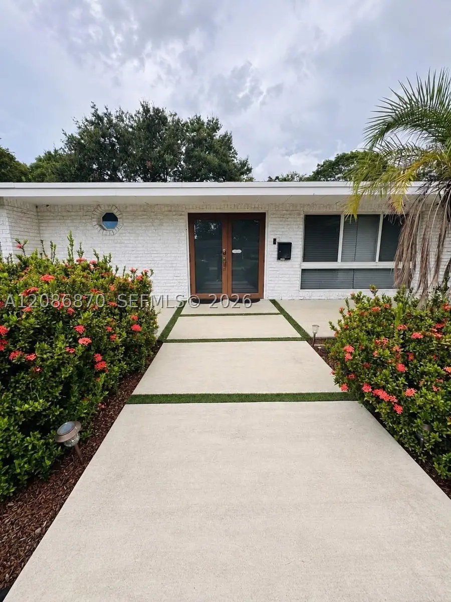 695 SW 65th Ave, Margate, FL 33068 - #2