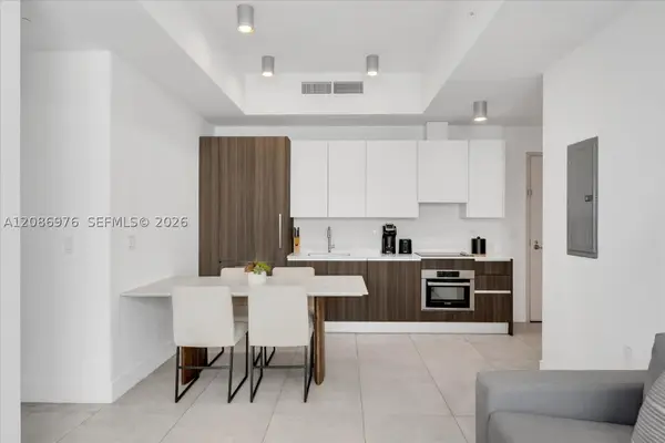 239 SW 9th St #1603, Miami, FL 33130
