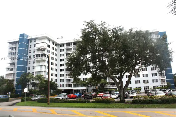 4200 Hillcrest Dr #618, Hollywood, FL 33021